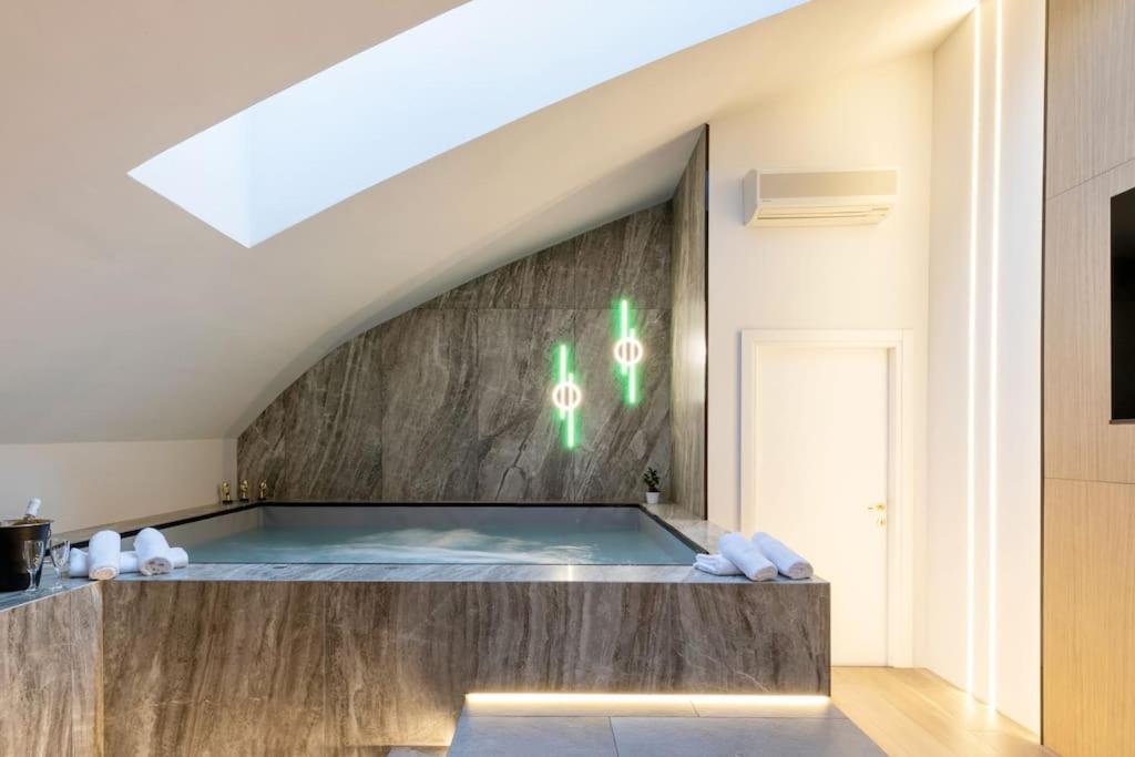 Soggiorno A Milano - Post Streaming