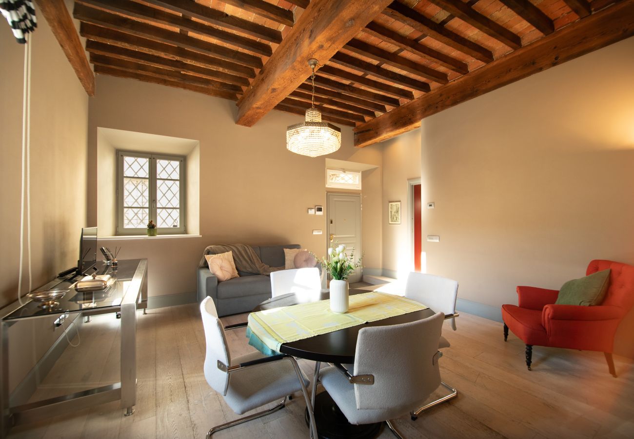 Appartamento Indipendente con Giardino - Lucca